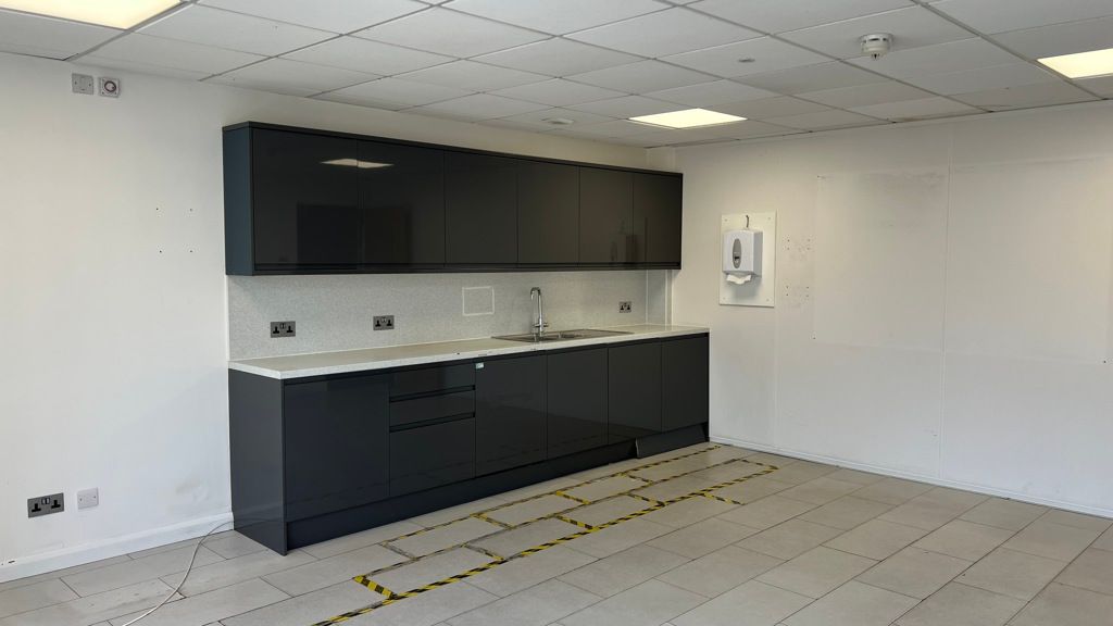 Property photo 3 of 7 Photo 2