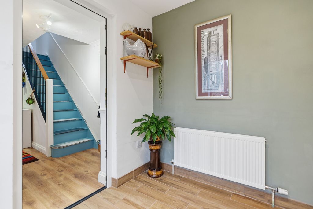 Property photo 3 of 24