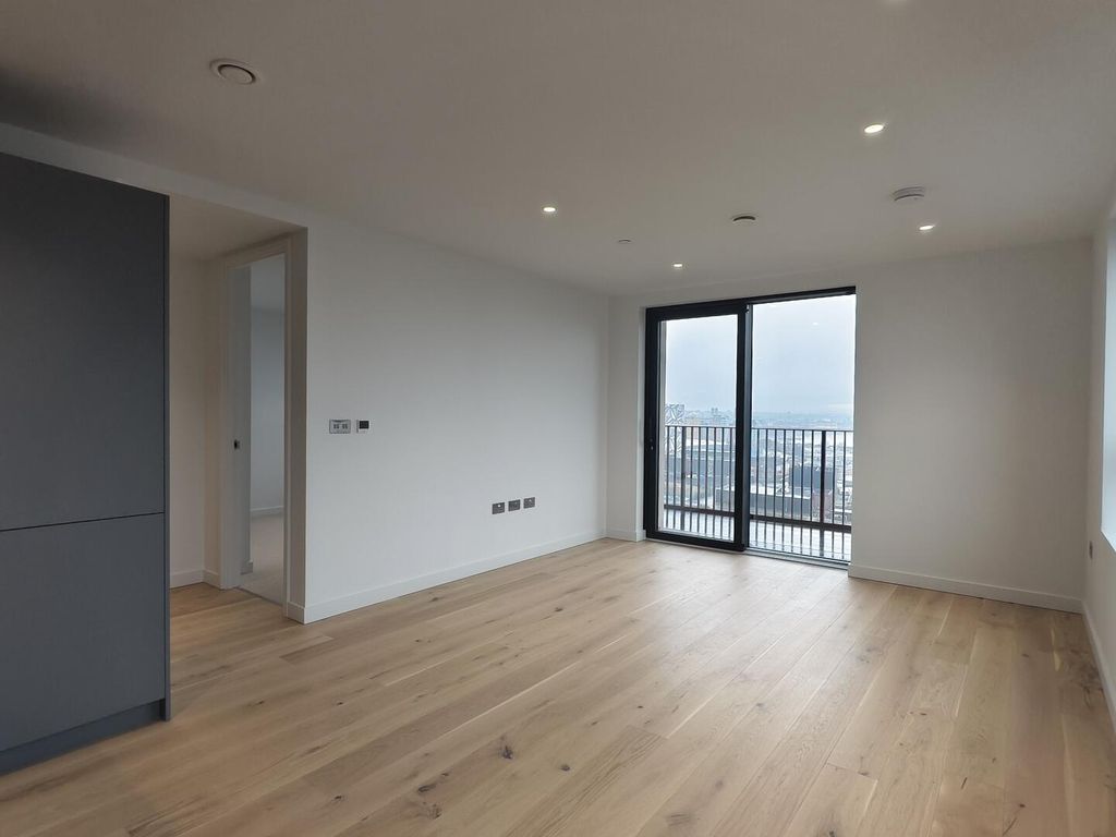 Property photo 3 of 12 Living Room