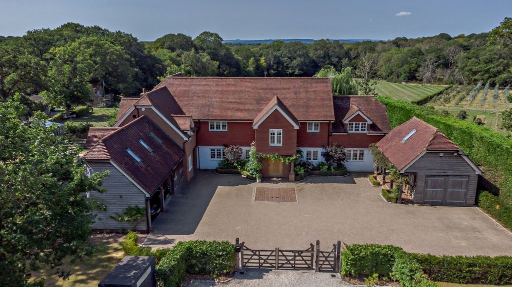 Property photo 2 of 29 Picture No. 02