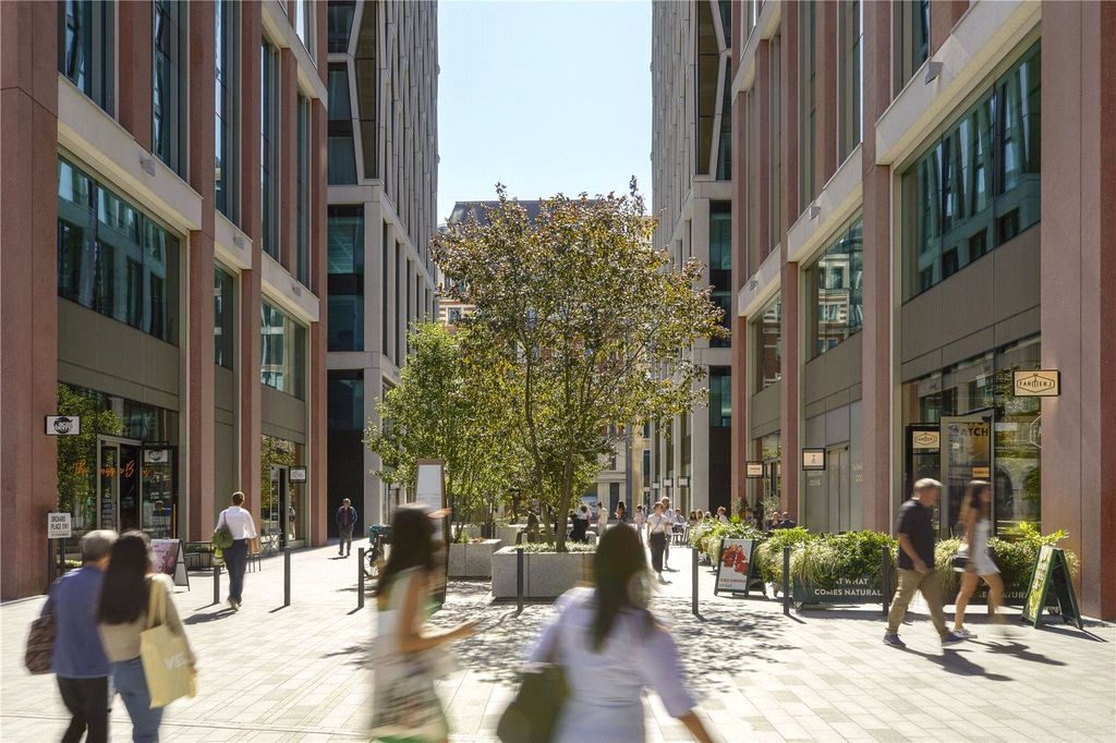 Property photo 2 of 12 External