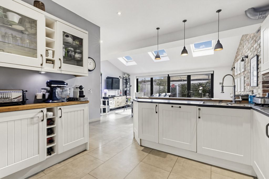 Property photo 3 of 20 Picture No. 08