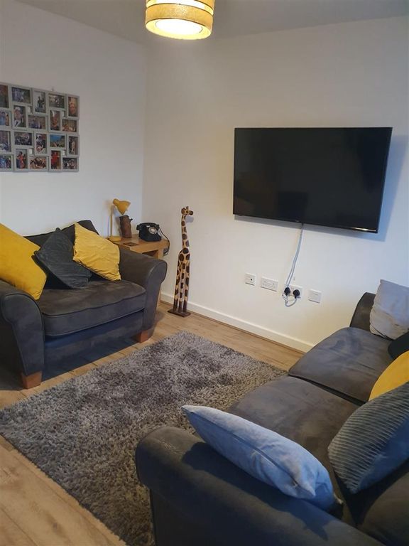 Property photo 3 of 20 Fd543596-1F1B-4Ced-A942-252B80E9d3Ff.Jpeg