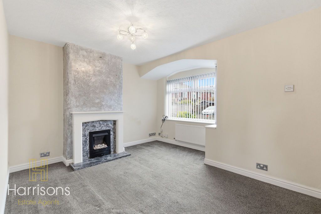 Property photo 3 of 21 Photo 2