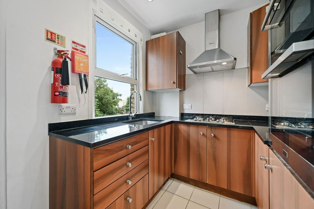 Property photo 2 of 10 3.Jpg