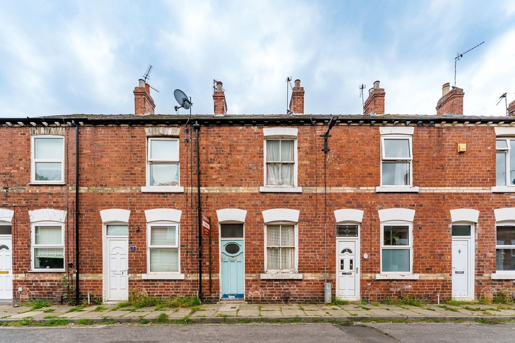 Property photo 1 of 14