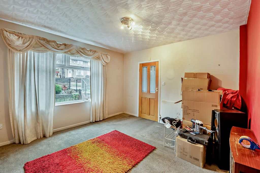 Property photo 3 of 32