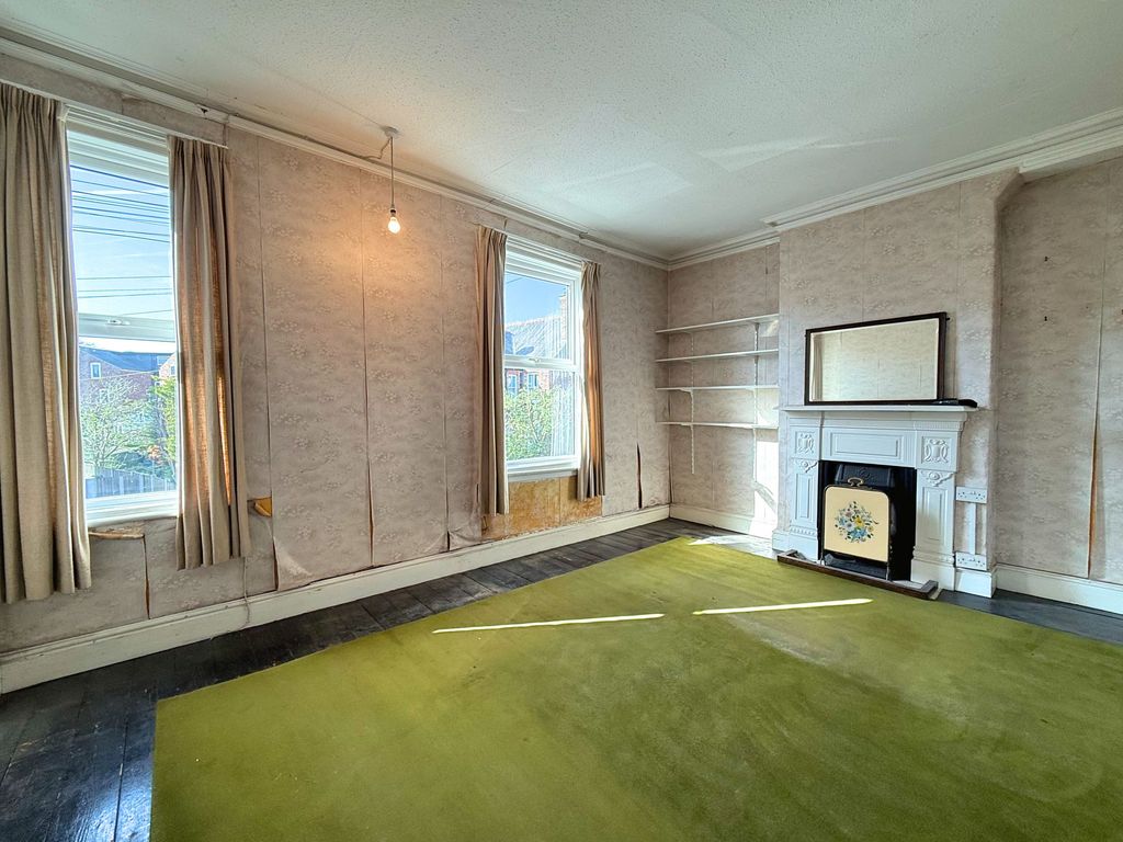 Property photo 2 of 15