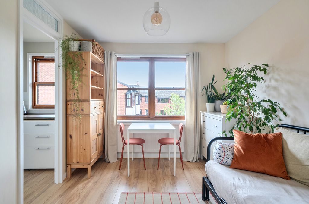 Property photo 3 of 21 1441911-15-69Dfa3...