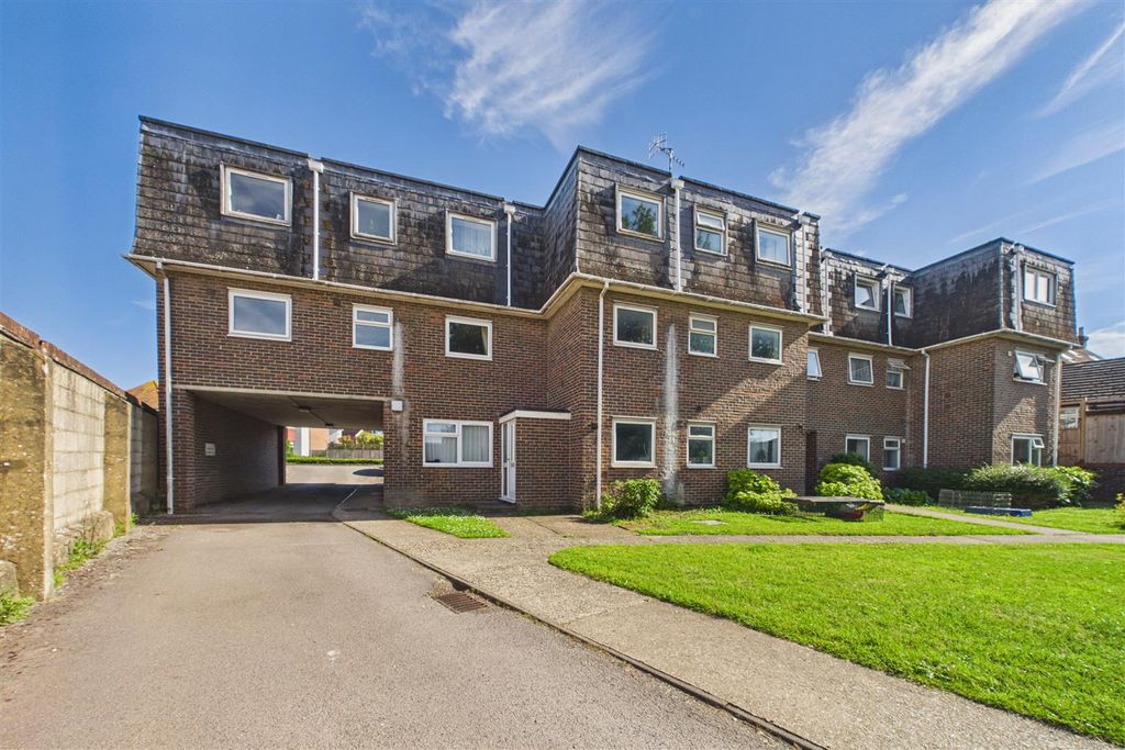 Property photo 1 of 13 Cam01894G0-Pr0311-Still027.Jpg