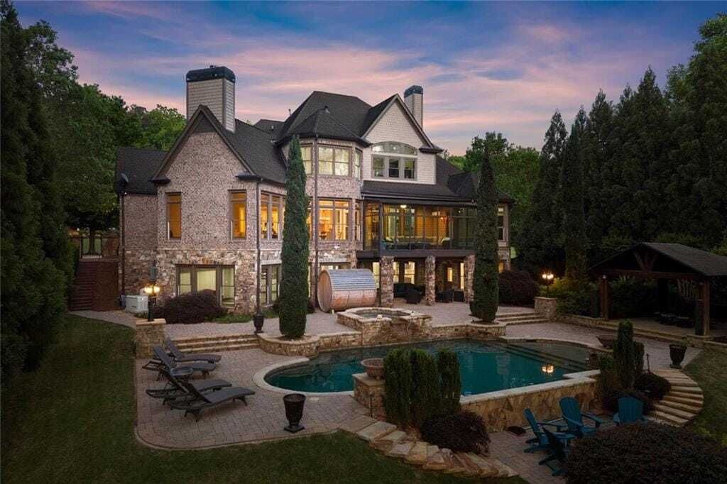 Property photo 1 of 31