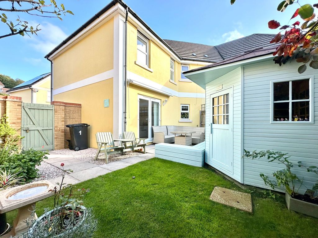 Property photo 3 of 18