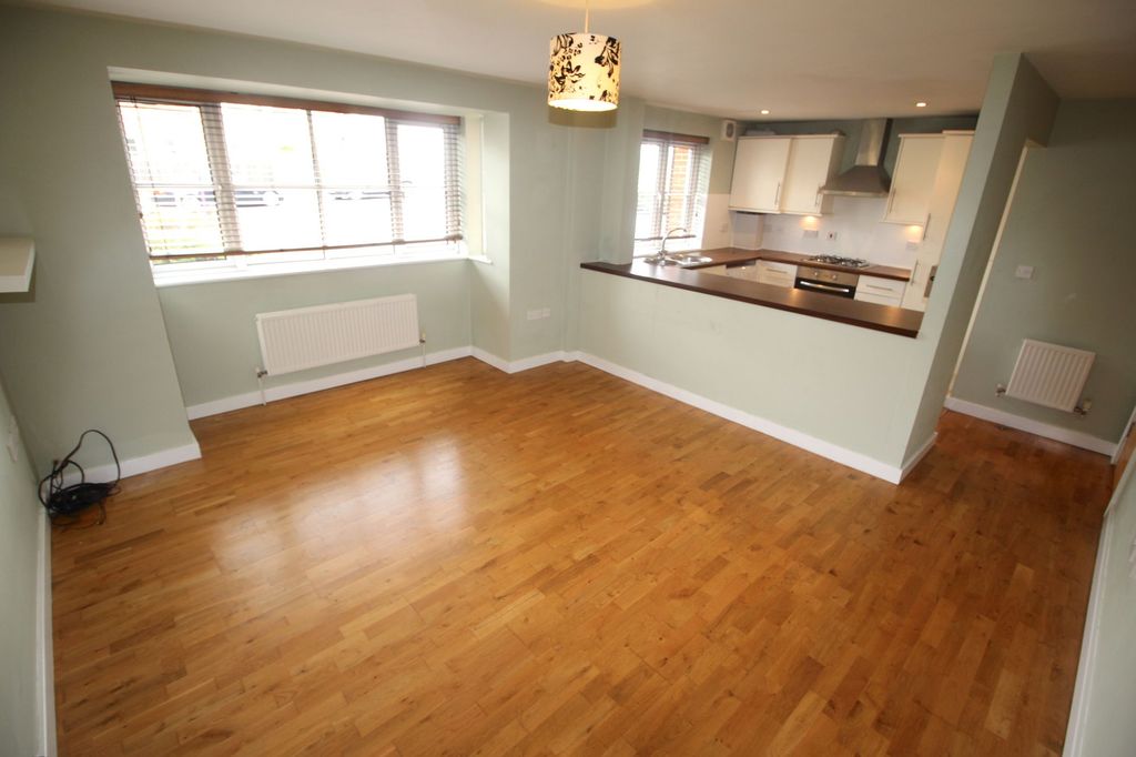 Property photo 3 of 8 Lounge