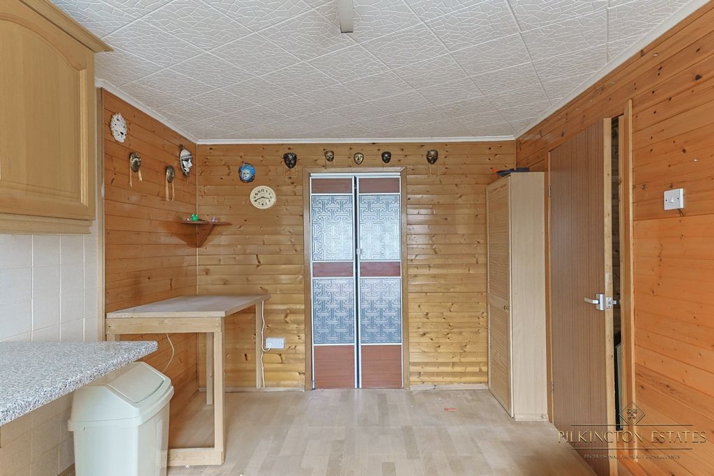 Property photo 3 of 17 4283643