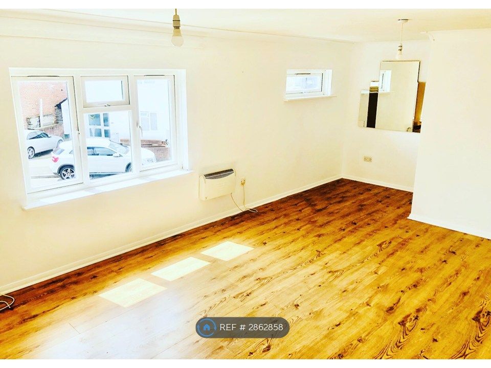 Property photo 2 of 10 Living/Dinning Room