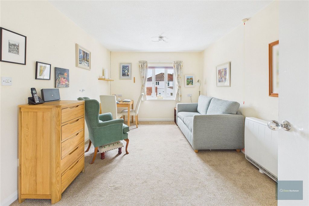 Property photo 2 of 12 Picture No. 21