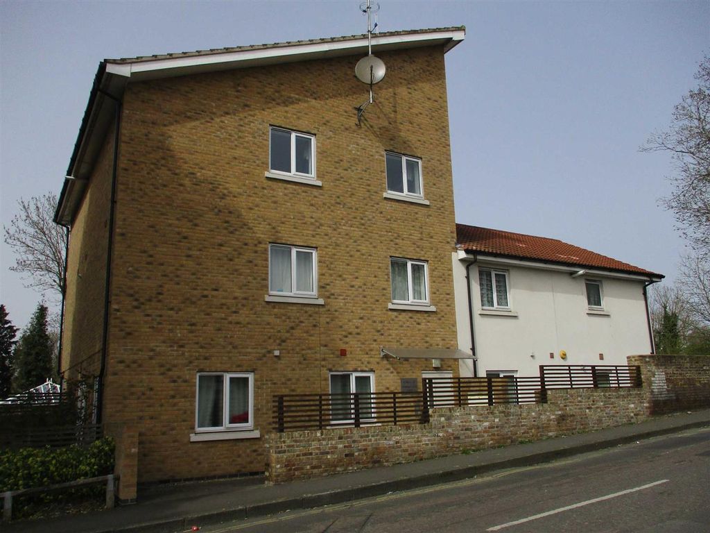 Property photo 1 of 4