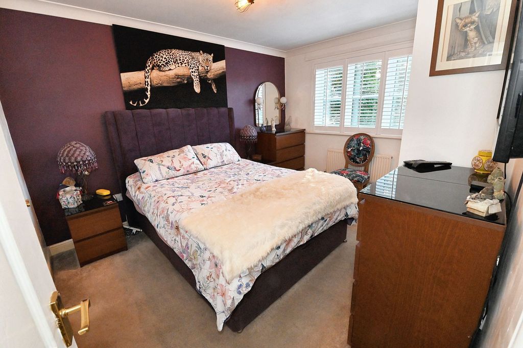 Property photo 3 of 26