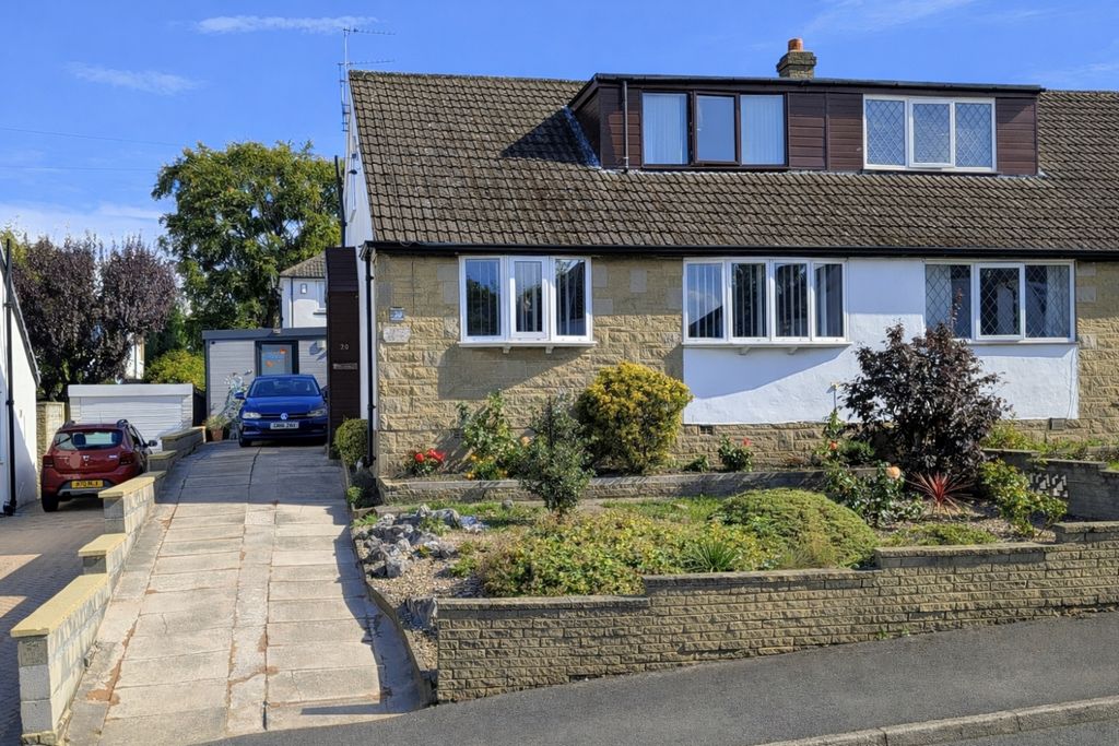 Property photo 1 of 22 Wood View Grove A (1)