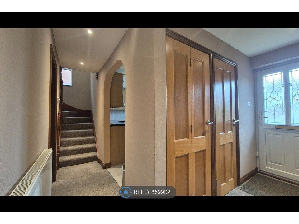 Property photo 3 of 22 Hallway