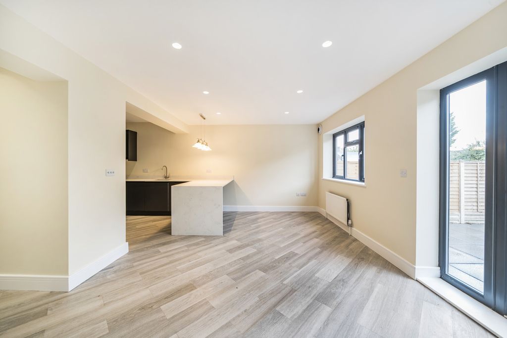 Property photo 3 of 20 1347178-3-68B72A1...