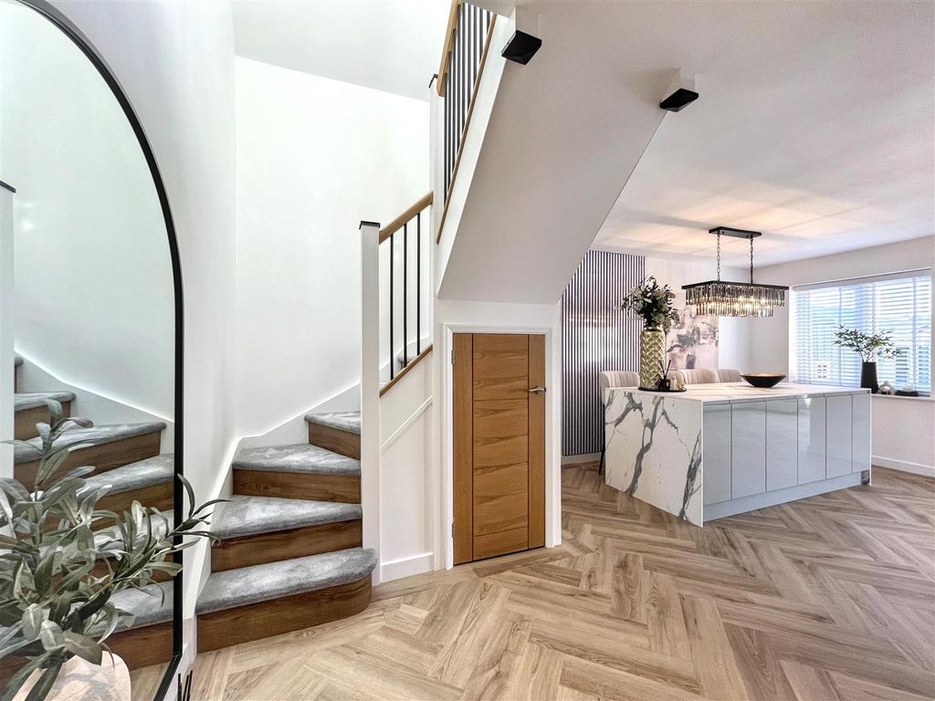 Property photo 2 of 18 Img_4945.Jpg