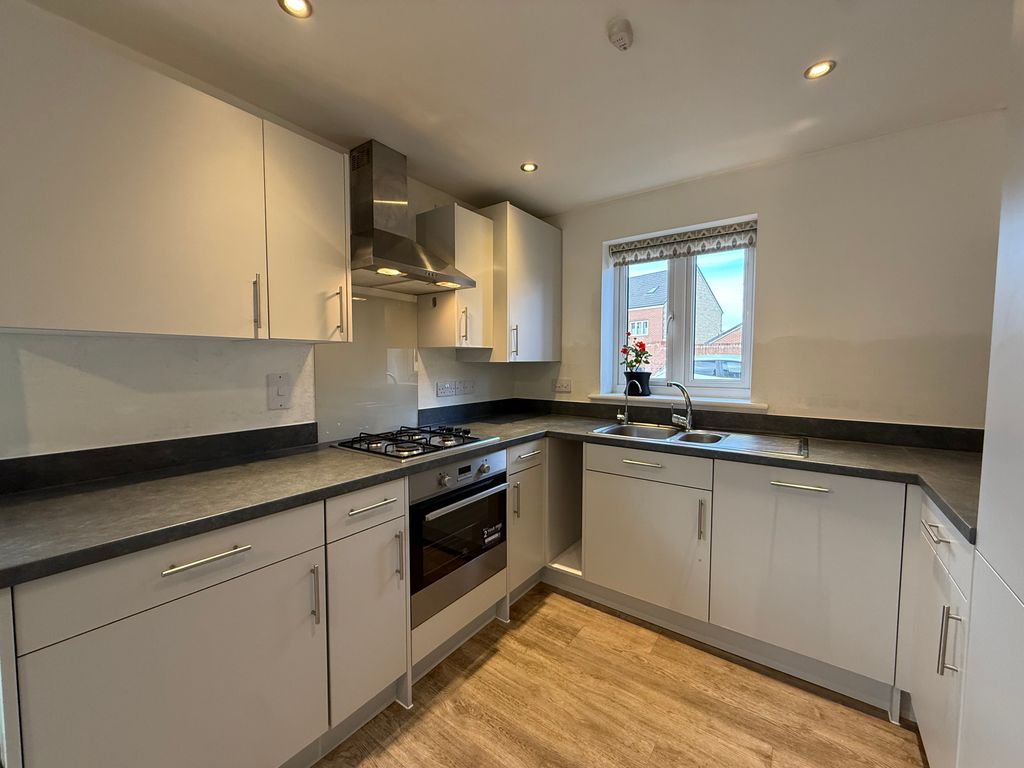 Property photo 3 of 10 Image