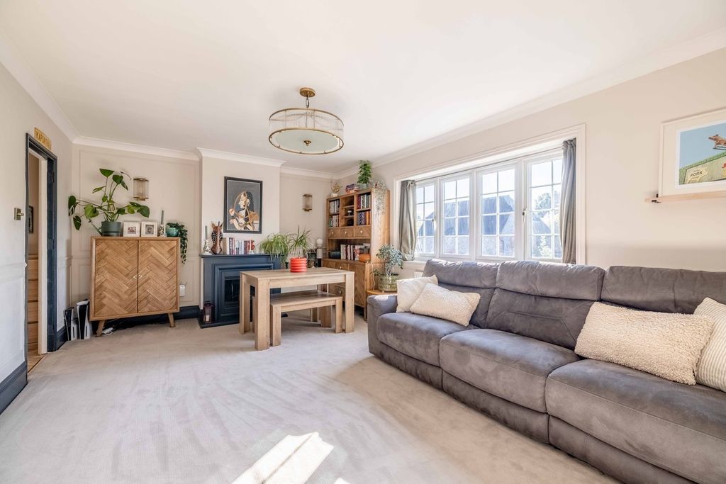 Property photo 3 of 19