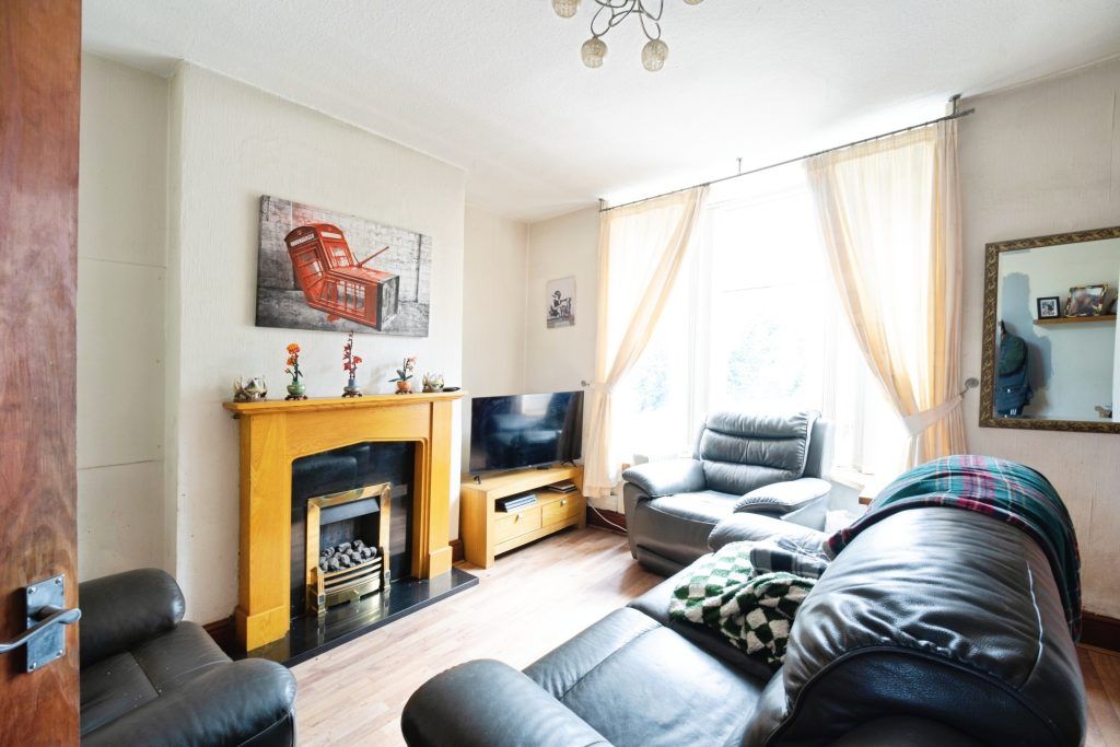 Property photo 2 of 12