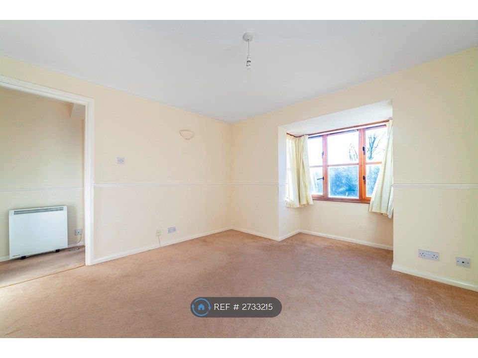 Property photo 3 of 8 Living Room