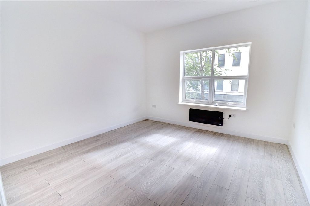 Property photo 2 of 4 Picture No. 03