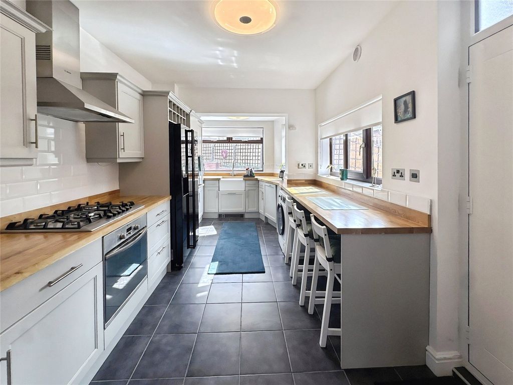 Property photo 2 of 14 Kitchen