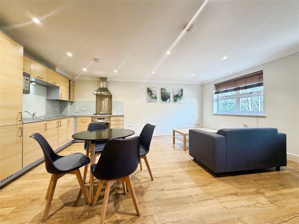 Property photo 2 of 7 Reception/Kitchen