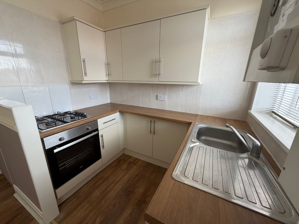 Property photo 3 of 14 Kitchen