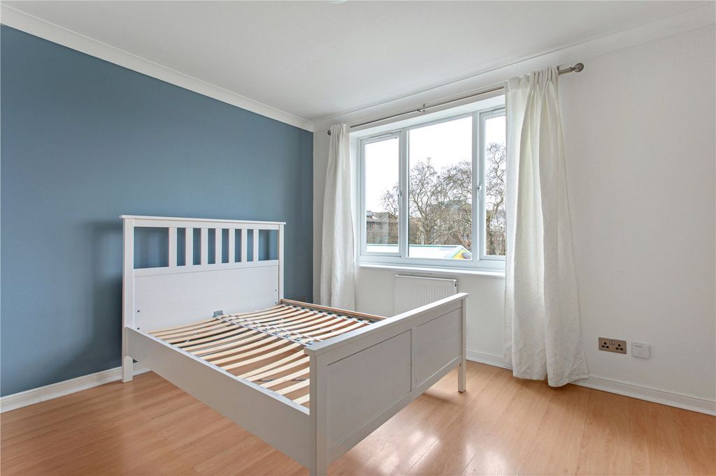 Property photo 2 of 12 Picture No. 14