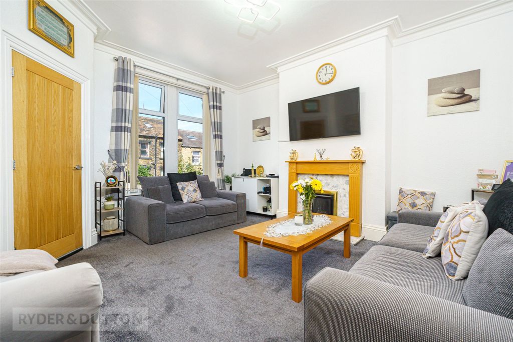 Property photo 2 of 22 Living Room