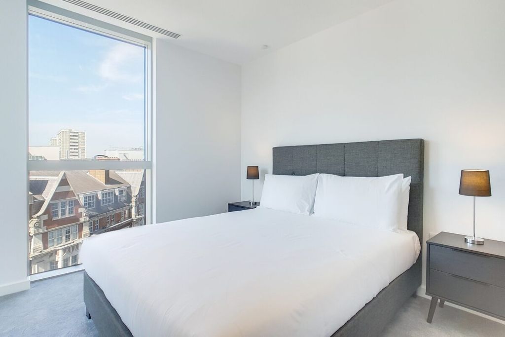 Property photo 3 of 13 8_Master_Bedroom_5