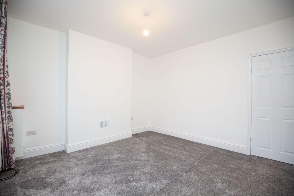 Property photo 3 of 22 Mw-9677