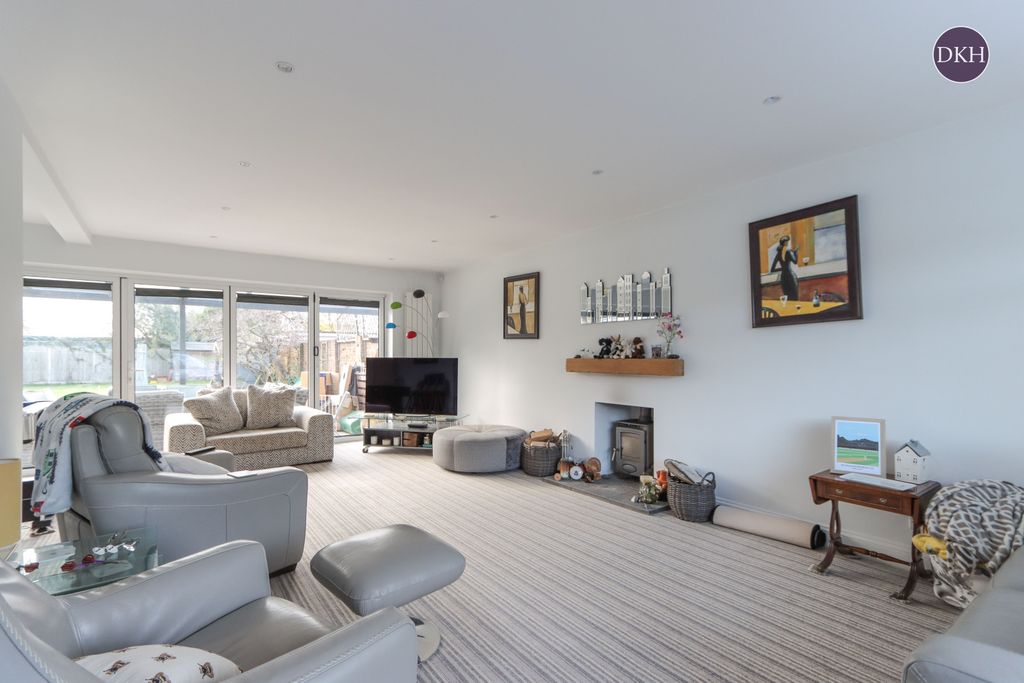 Property photo 2 of 26 Picture No. 03