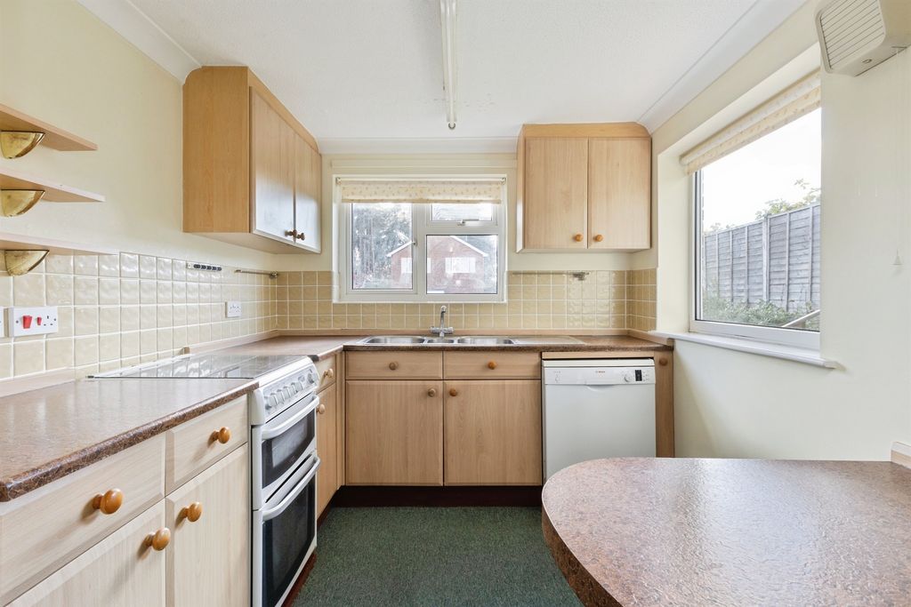 Property photo 3 of 20