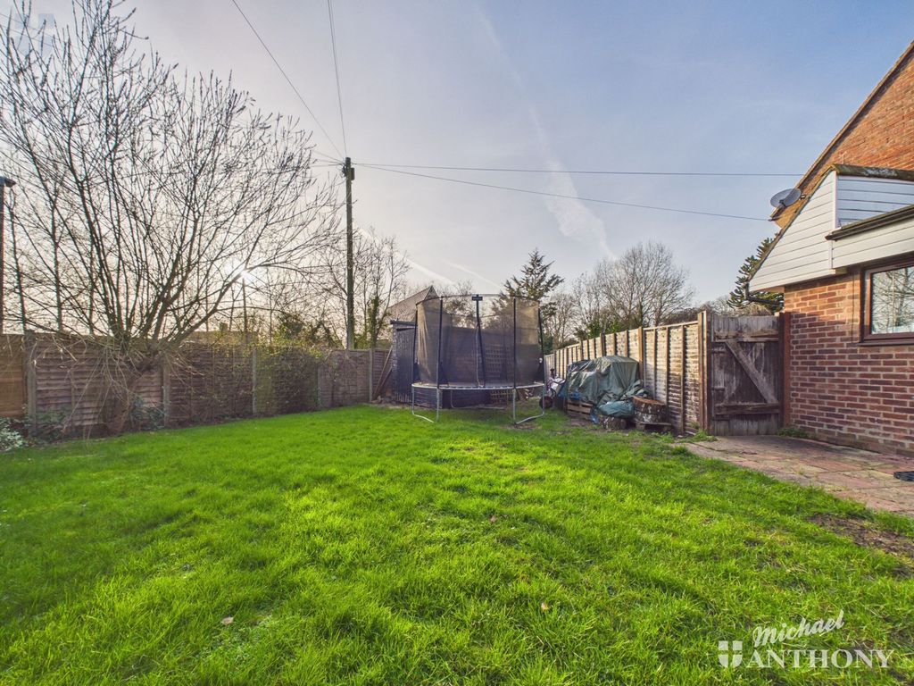 Property photo 3 of 12 d156d5d75B424F6Aa2521Db1356354c3_80_Cam03218G0-Pr0923-Still012