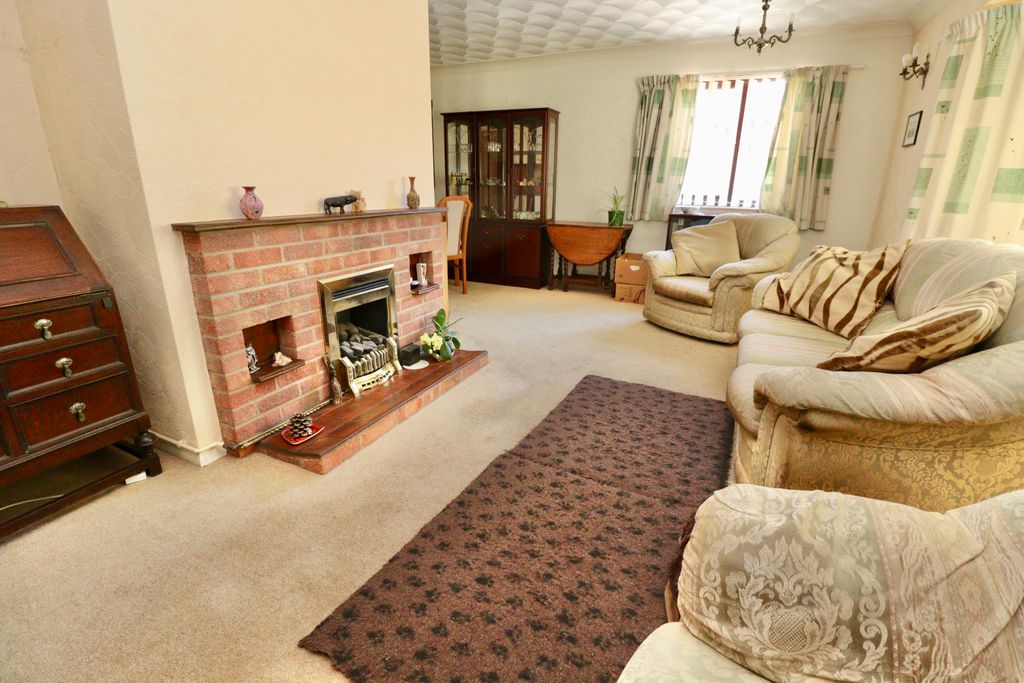 Property photo 3 of 11 Img_6035