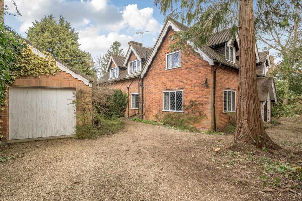 Property photo 1 of 32 Picture No. 04