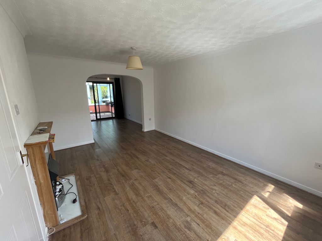 Property photo 3 of 12 Living Room