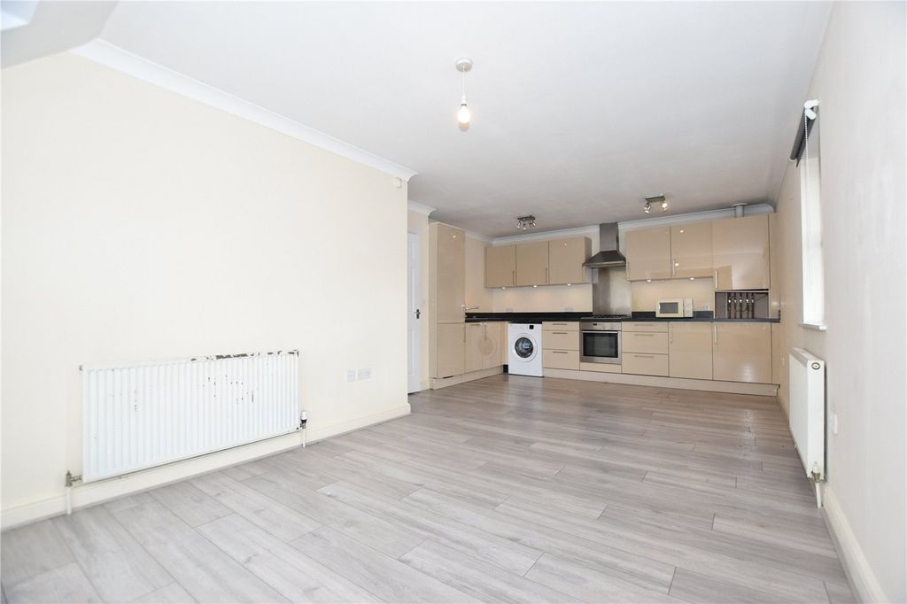 Property photo 3 of 9 Picture No. 10