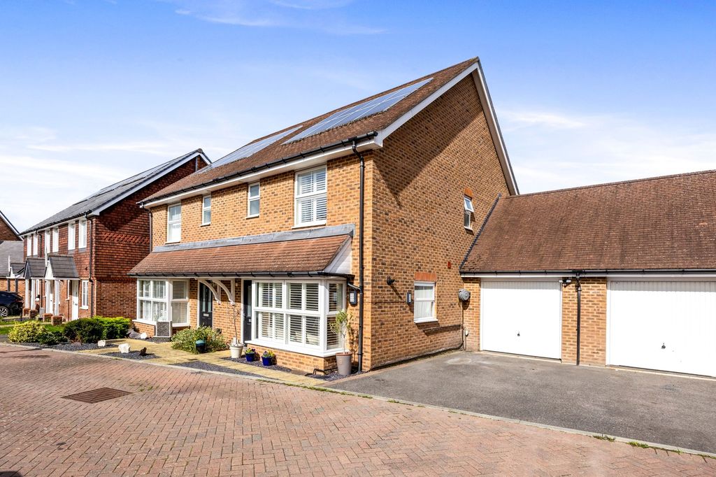 Property photo 2 of 18