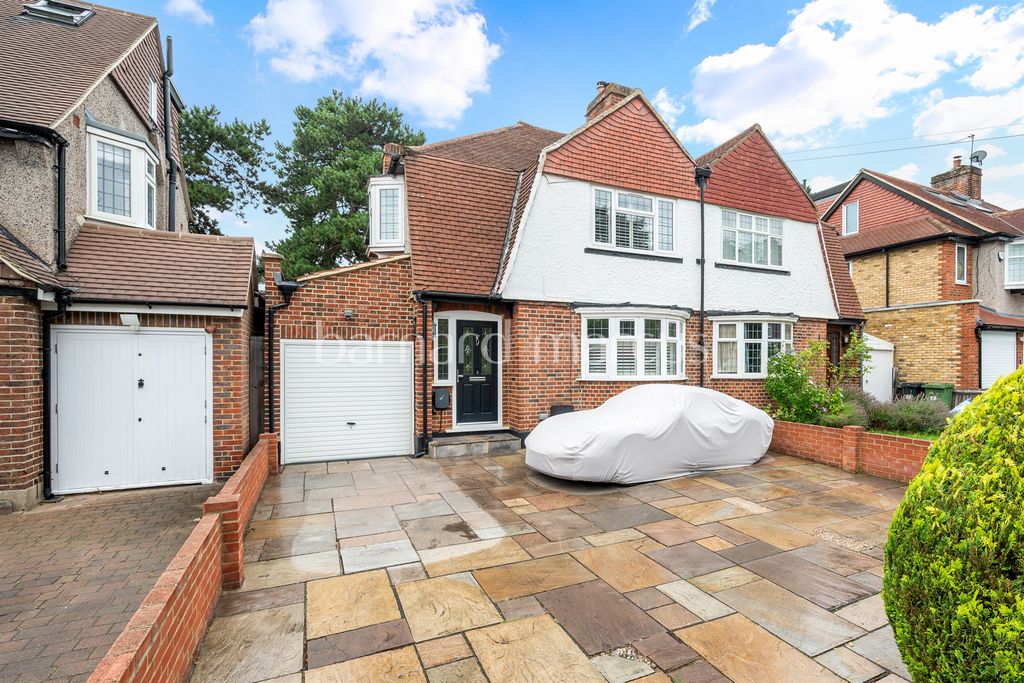 Property photo 1 of 16