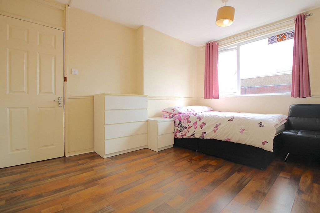 Property photo 2 of 8 Img_0391.Jpg