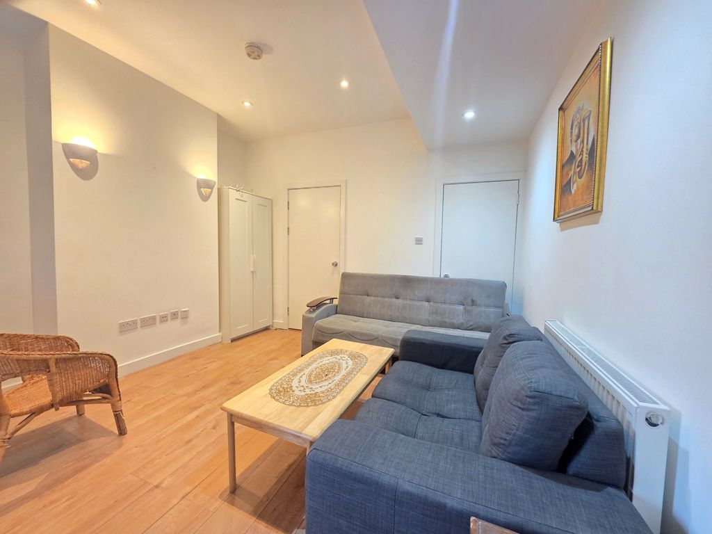 Property photo 1 of 13 Photo 13