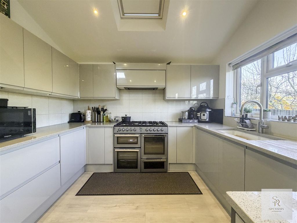 Property photo 2 of 23 Img_6057.Jpg